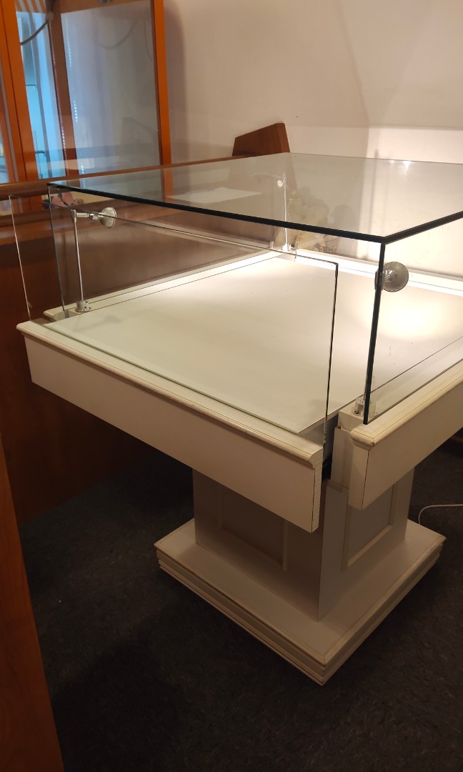 Display victorian glass Furniture & Home Living, Furniture