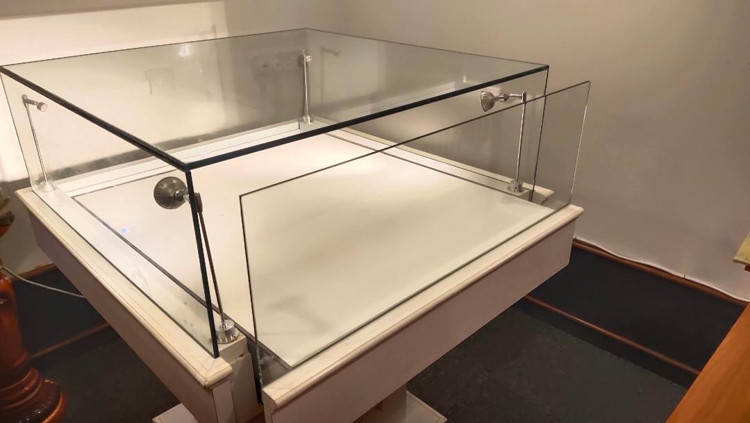 Display victorian glass Furniture & Home Living, Furniture