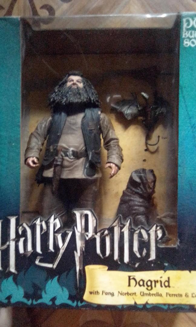 Harry Potter & the OotP Hagrid (Category: Figurines & Statues) located in San Juan City. Submitted by richard.heart (Listing ID 1123355684, Image 1). Description: Harry Potter and the Order of the Phoenix Hagrid Box set. Made by NECA. Figure is BiB but is in great condition joints are tight and accessories are complete. Figure is big see images for comparison..