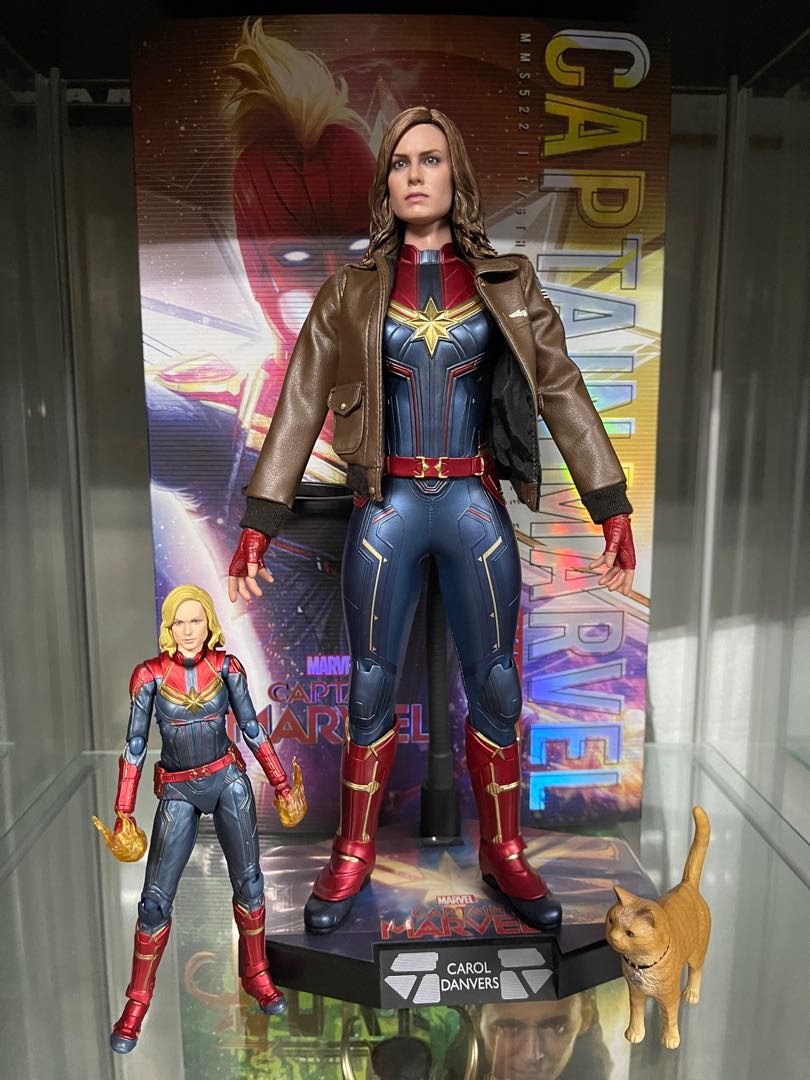 Captain marvel online hot toys