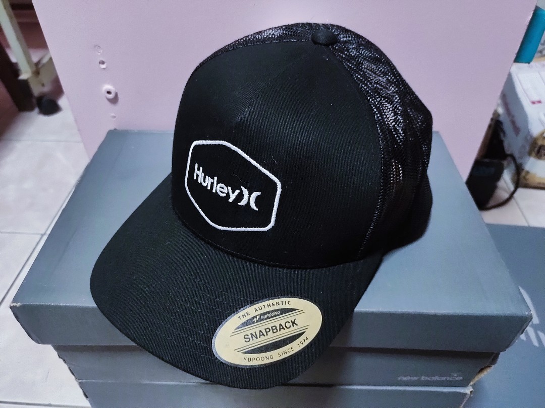 Hurley classic trucker cap by Yupong 