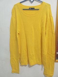 Knit sweater baby yellow .. like new