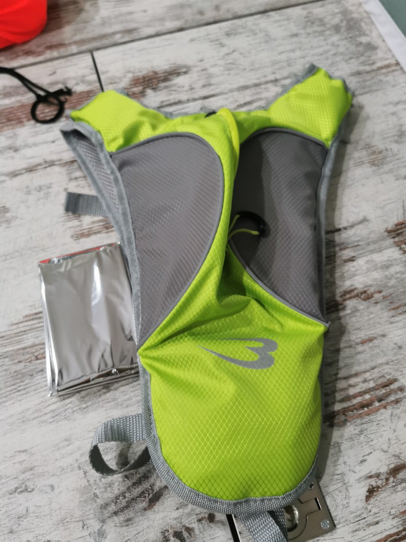 Light weight jogging backpack, Men's Fashion, Bags, Backpacks on Carousell