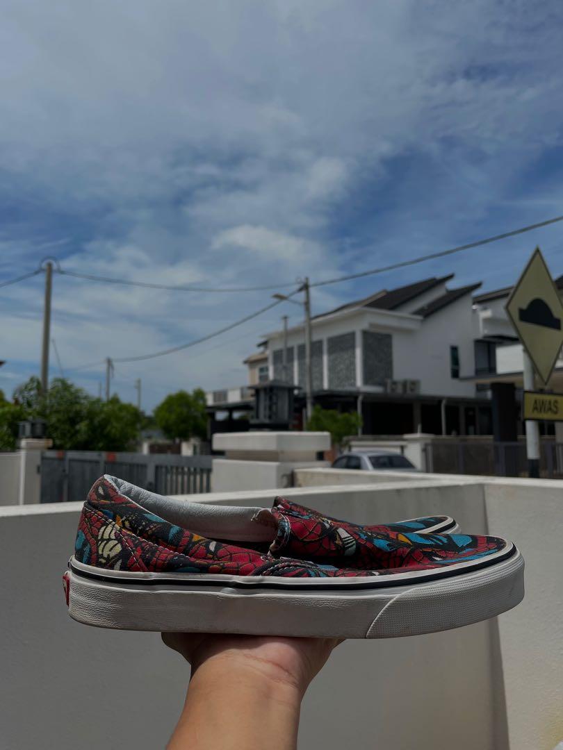vans marvel spiderman slip on