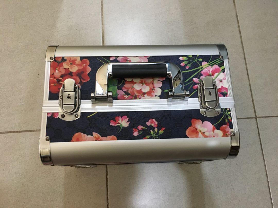 Make Up Tool Box