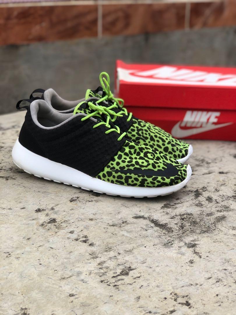 NIKE ROSHE RUN FB (LEOPARD PACK) VOLT 