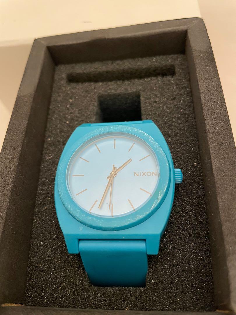Time shop teller p