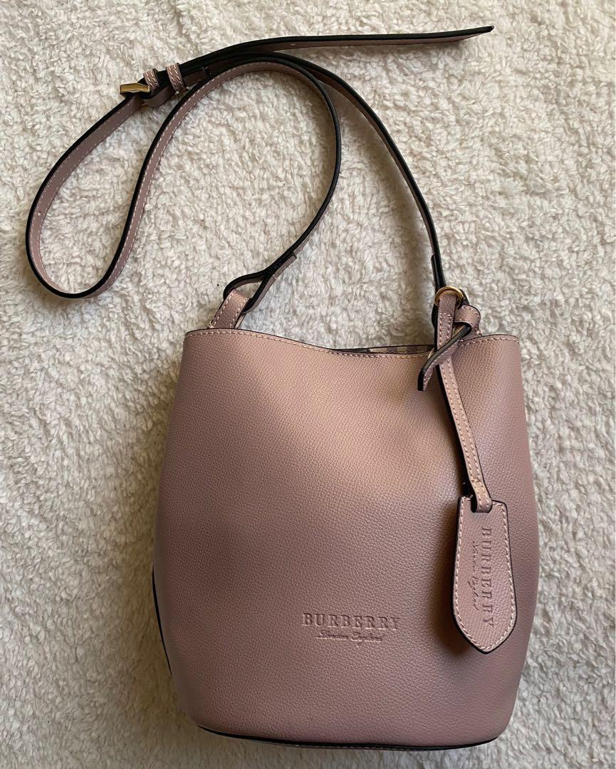 Preloved Burberry Lorne Bucket Bag Copy Only, Luxury, Bags & Wallets on  Carousell