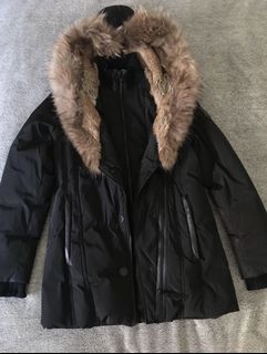 (Category: ) located in . Submitted by mars.closet (Listing ID 1123345096, Image 1). Description: .