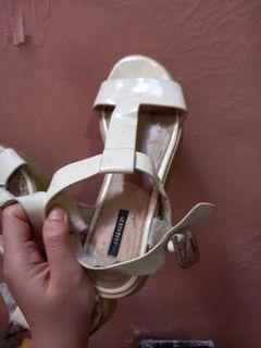 Sepatu sandal by Forever 21