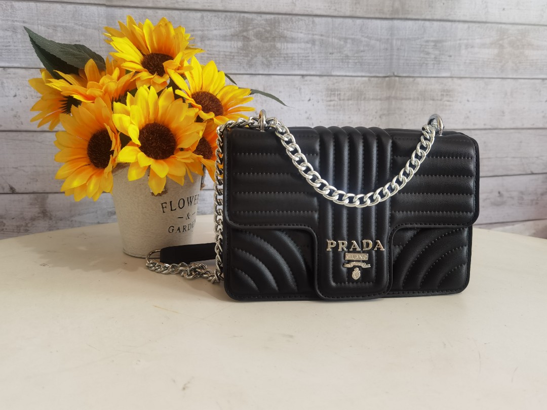 Prada diagramme small online