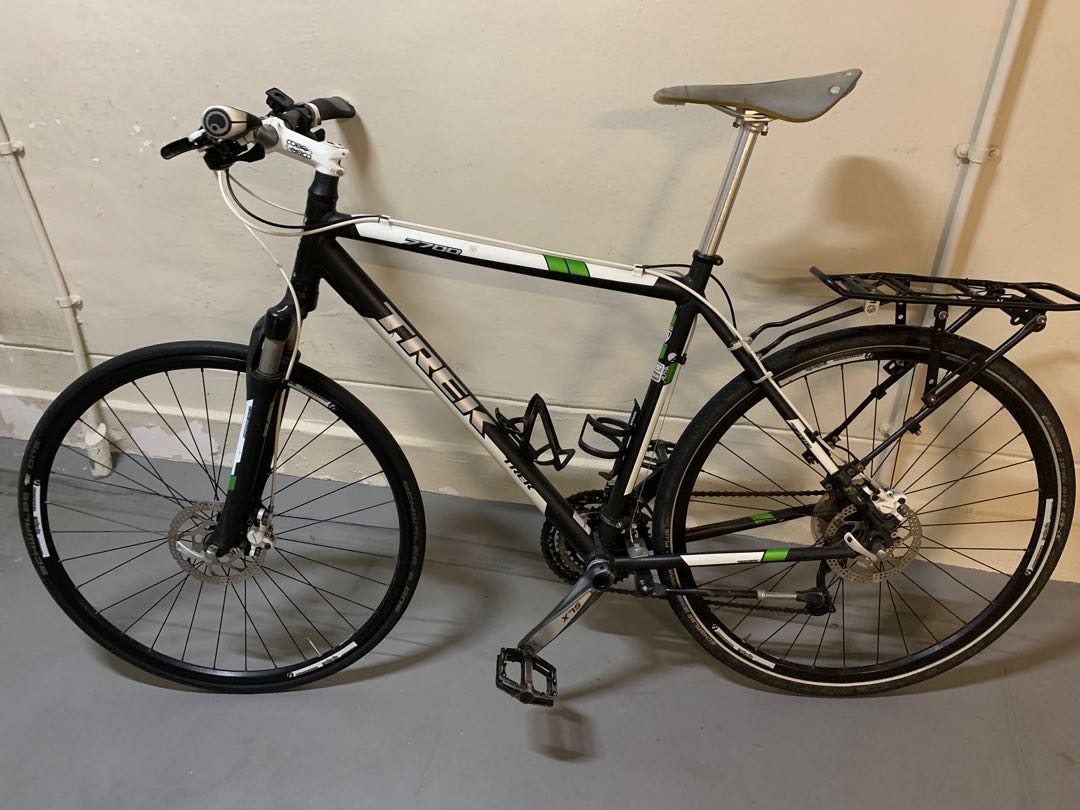 Trek 7700 fx price deals