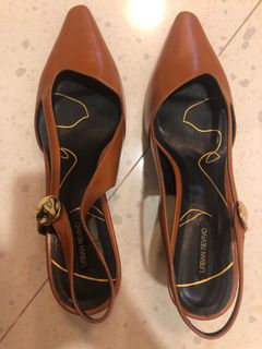 (Category: ) located in . Submitted by lynn72_sg (Listing ID 1123457568, Image 1). Description: .