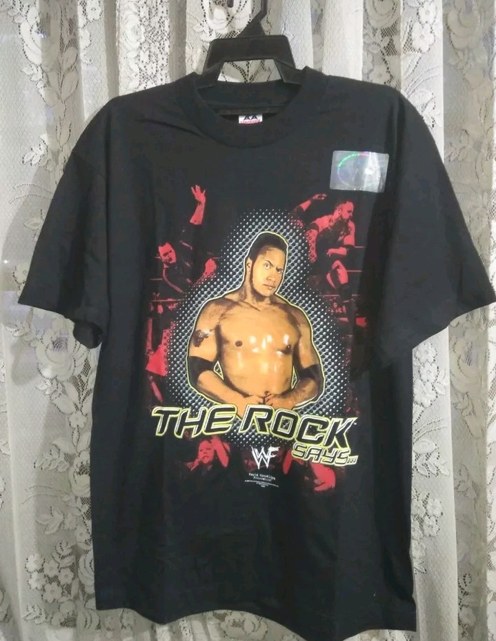 VINTAGE THE ROCK WWF WRESTLING T-SHIRT, Men's Fashion, Tops & Sets, Tshirts  & Polo Shirts on Carousell
