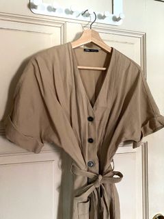 (Category: ) located in . Submitted by her.timeless.things (Listing ID 1123471079, Image 1). Description: .