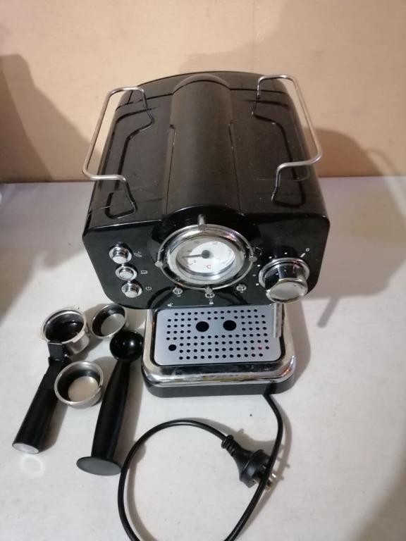 Anko Espresso Coffee Machine (Category: Coffee Machines & Makers) located in San Pedro. Submitted by aus-plus (Listing ID 1128745585, Image 2). Description: Anko Espresso Coffee Machine -15 bar pressure -single or double espresso shot -high pressure frothing function -adjustable steam knob -1.2L detachable water tank.