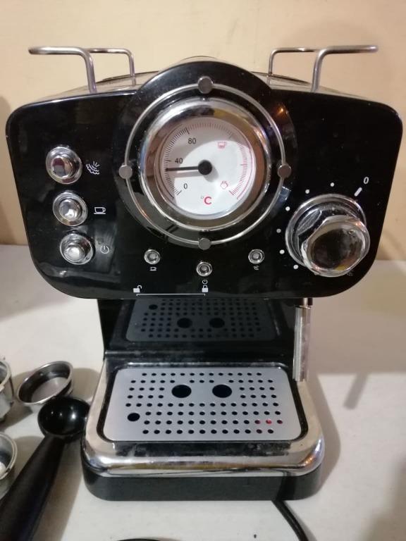 Anko Espresso Coffee Machine (Category: Coffee Machines & Makers) located in San Pedro. Submitted by aus-plus (Listing ID 1128745585, Image 3). Description: Anko Espresso Coffee Machine -15 bar pressure -single or double espresso shot -high pressure frothing function -adjustable steam knob -1.2L detachable water tank.
