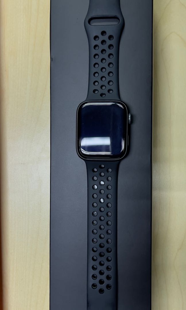 Apple Watch Series 4 , Nike 44 mm , Space Grey, Mobile Phones ...