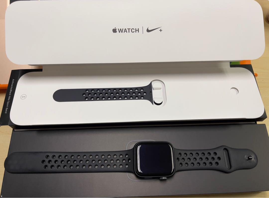 Apple Watch Series 4 Nike 44 mm Space Grey Mobile Phones