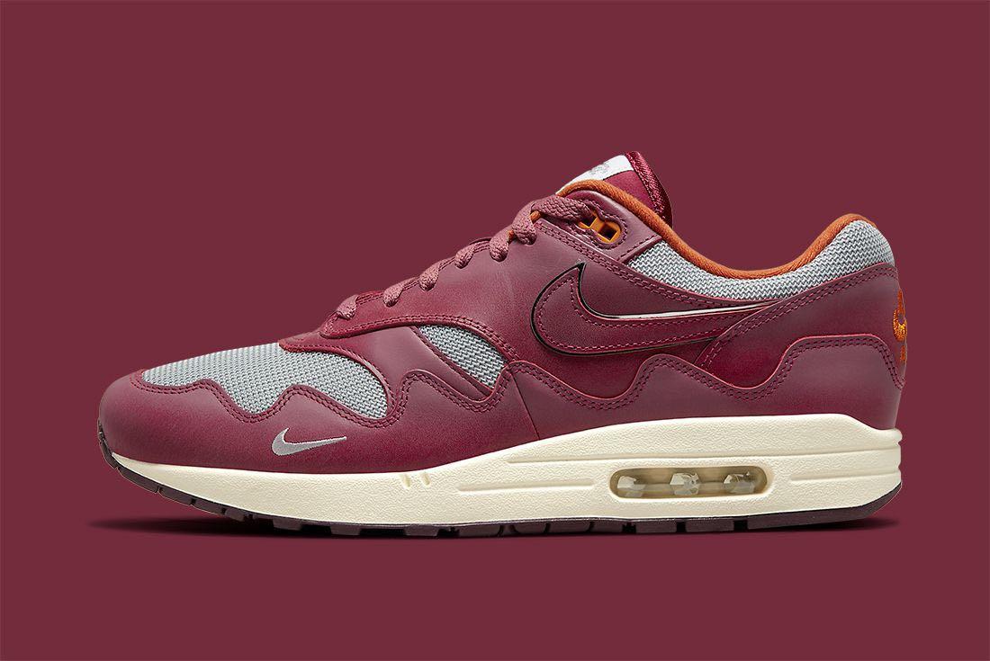 BNIB Air max X Patta Waves Rush Maroon (with Bracelet), Men's