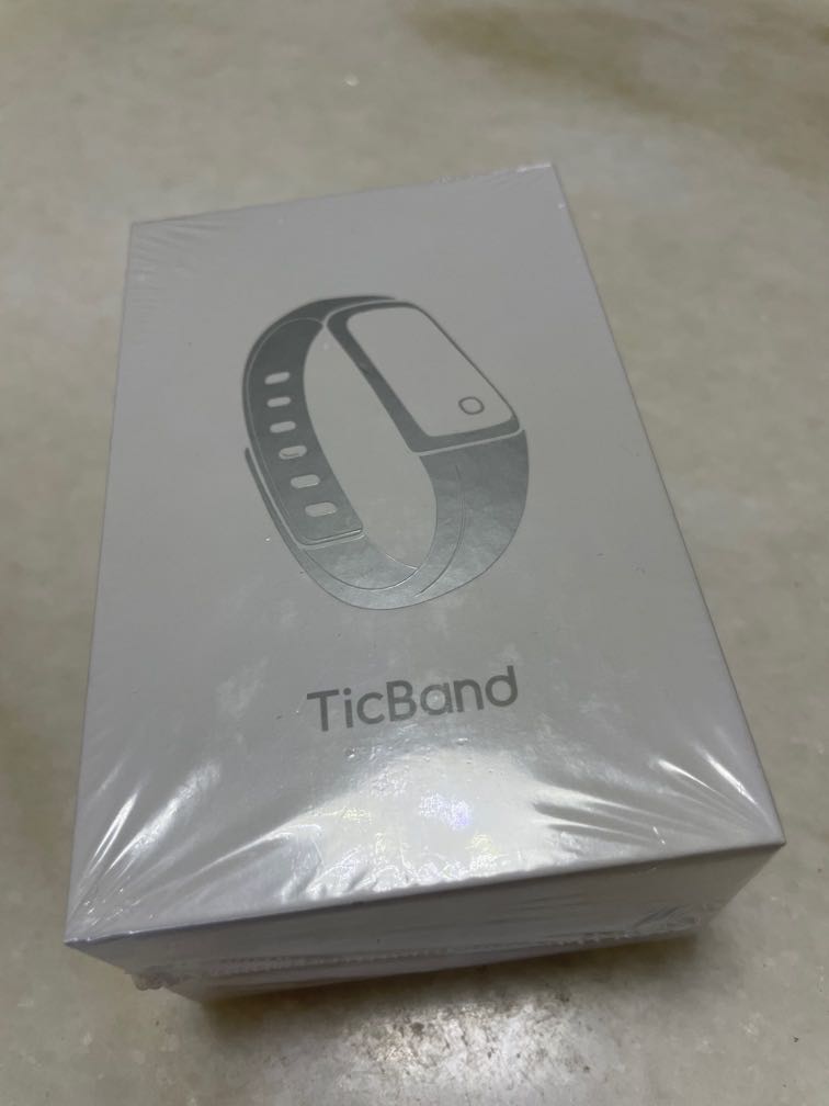 BNIB Mobvoi TicBand Gold Mobile Phones Gadgets Wearables