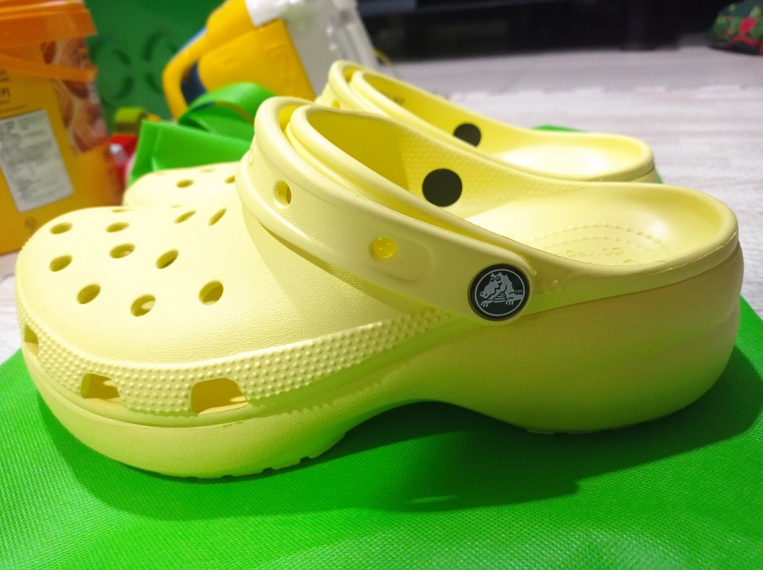 Crocs w 8 Clearance