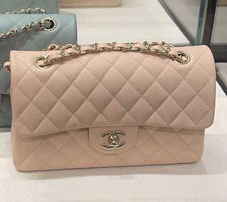 🦄💖Chanel 22S Light Pink Small Classic Flap (Caviar, LGHW) (Non-nego),  Luxury, Bags & Wallets on Carousell