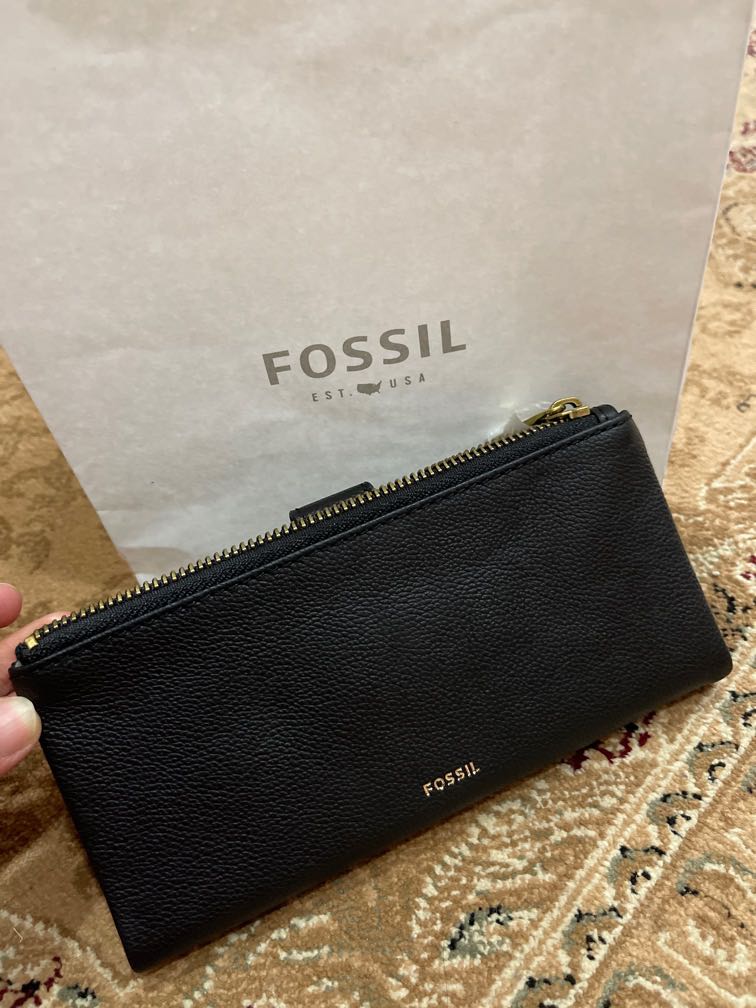 Fossil Purse Black Leather, Luxury, Bags & Wallets on Carousell