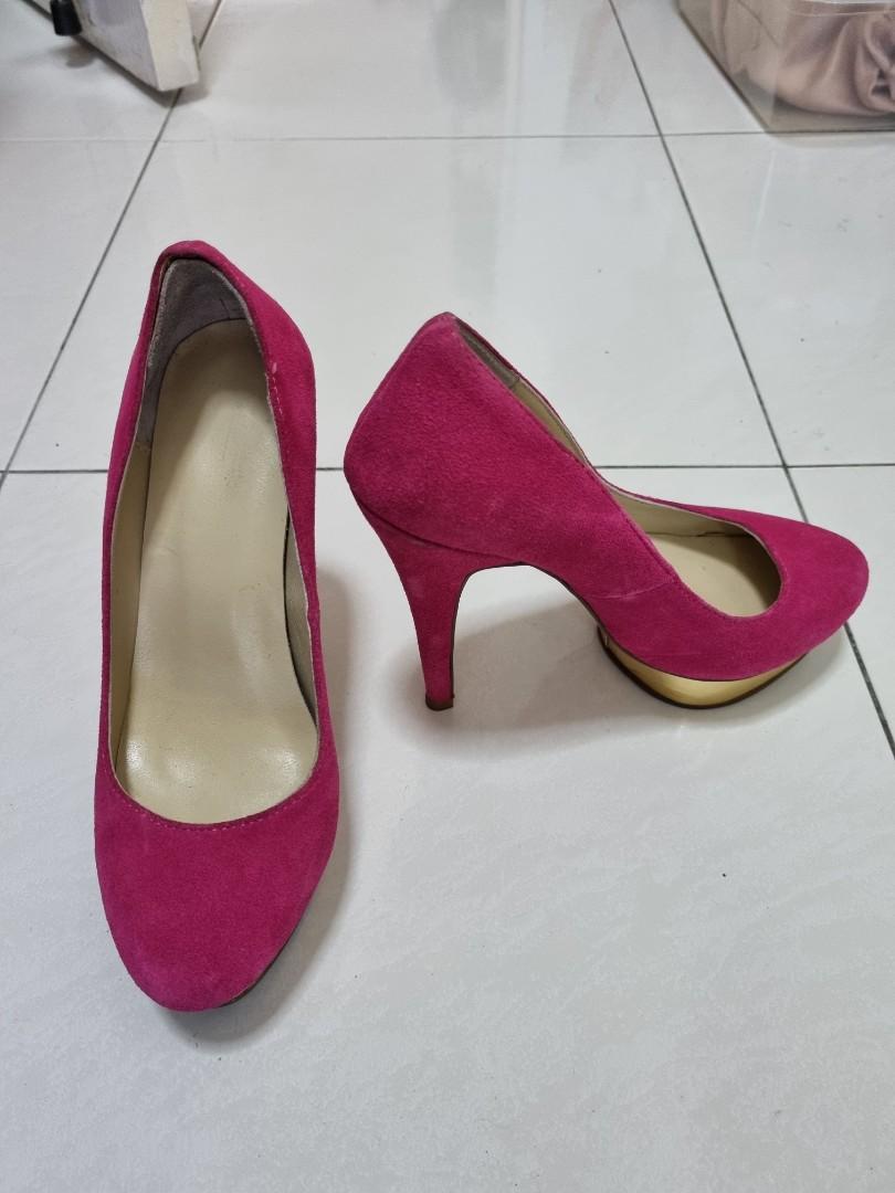 Gold best sale pink heels
