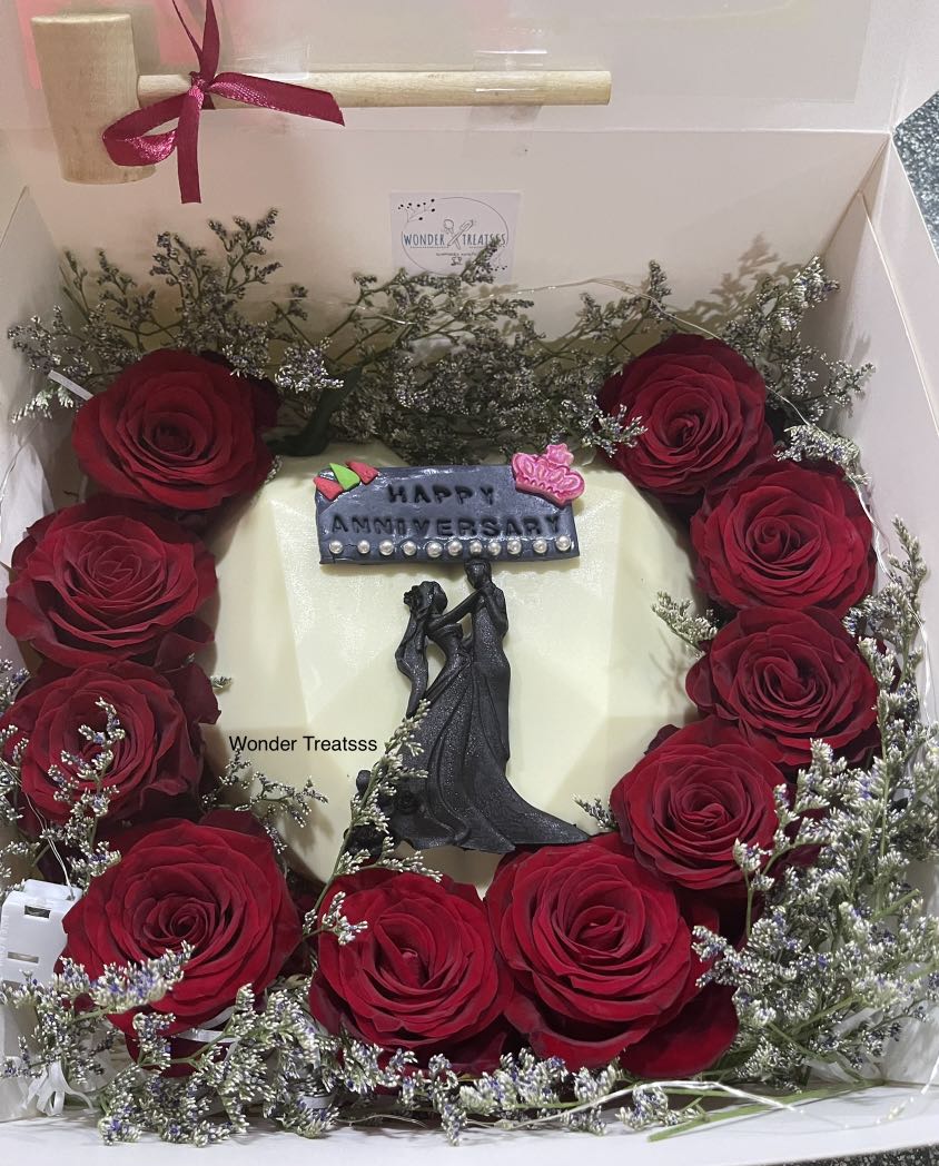 Halal Pinata Cake / anniversary / birthday, Food & Drinks, Gift Baskets