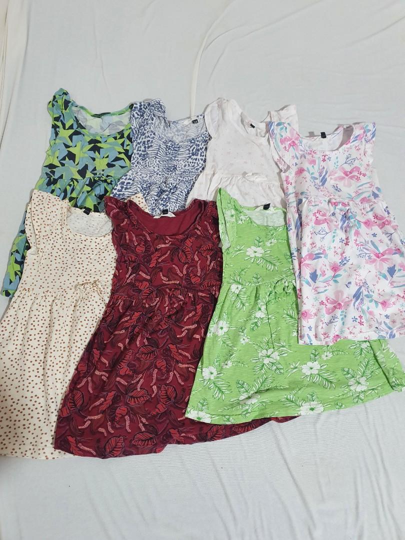 H&M Kids Dress (Category: Babies & Kids Fashion) located in Las Pinas. Submitted by burghat (Listing ID 1123088246, Image 1). Description: ✅ H&M brand overruns but still wearable and affordable. ✅ The blue design is quite big among the dresses, but still ok. ✅ Recommended age 1 to 2 years old until 3. Depends on child's body built ✅ Says 3/4 on tag ✅ Take all 7 for 400 pesos only! ✅ Check last 2 pictures for a hand stitched..