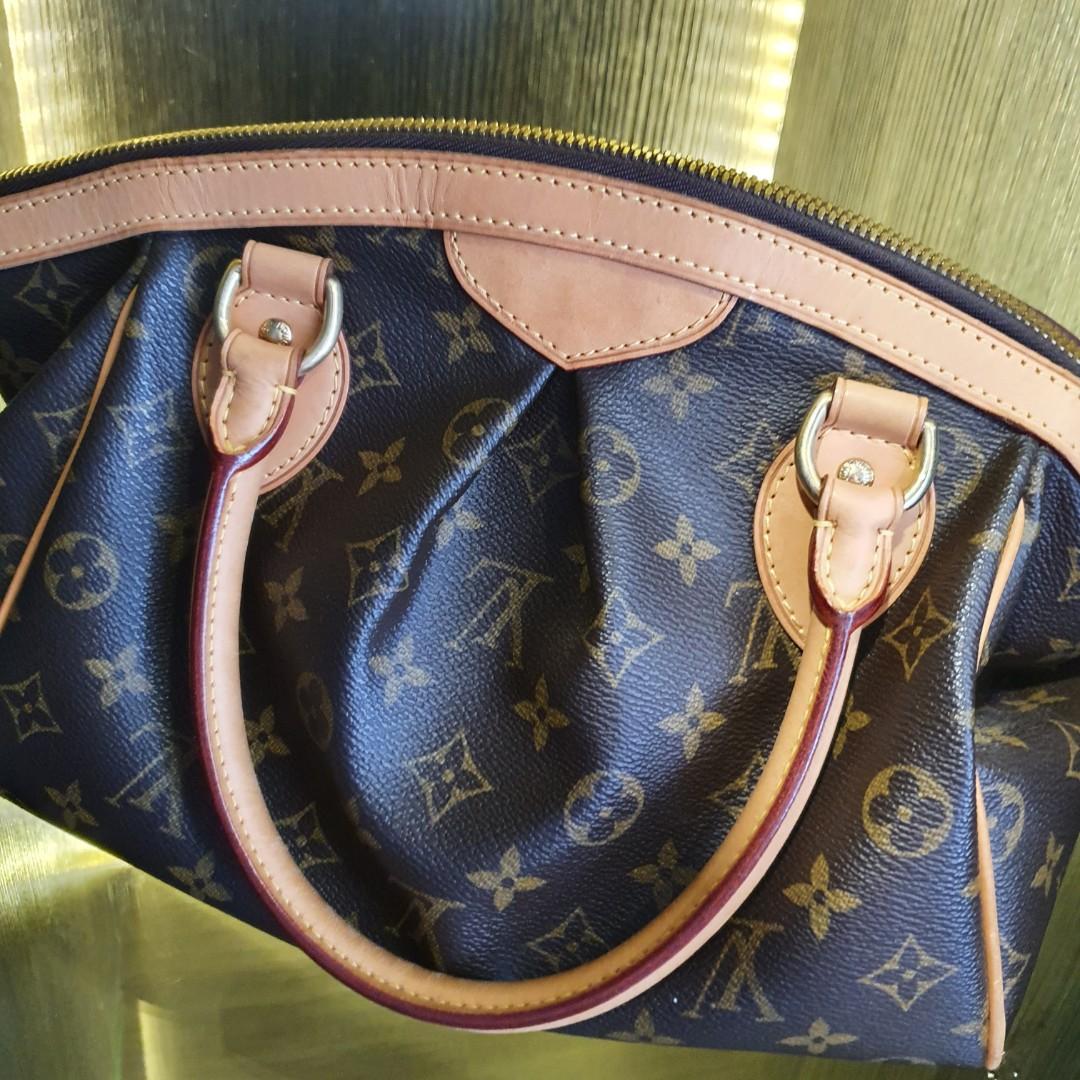 Louis Vuitton Tivoli GM LV, Luxury, Bags & Wallets on Carousell
