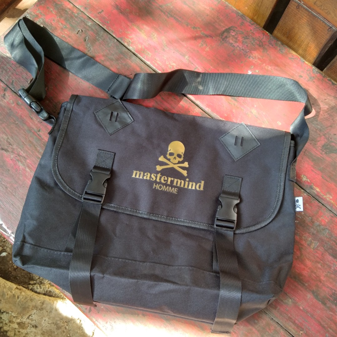 Mastermind homme new arrivals messenger bag