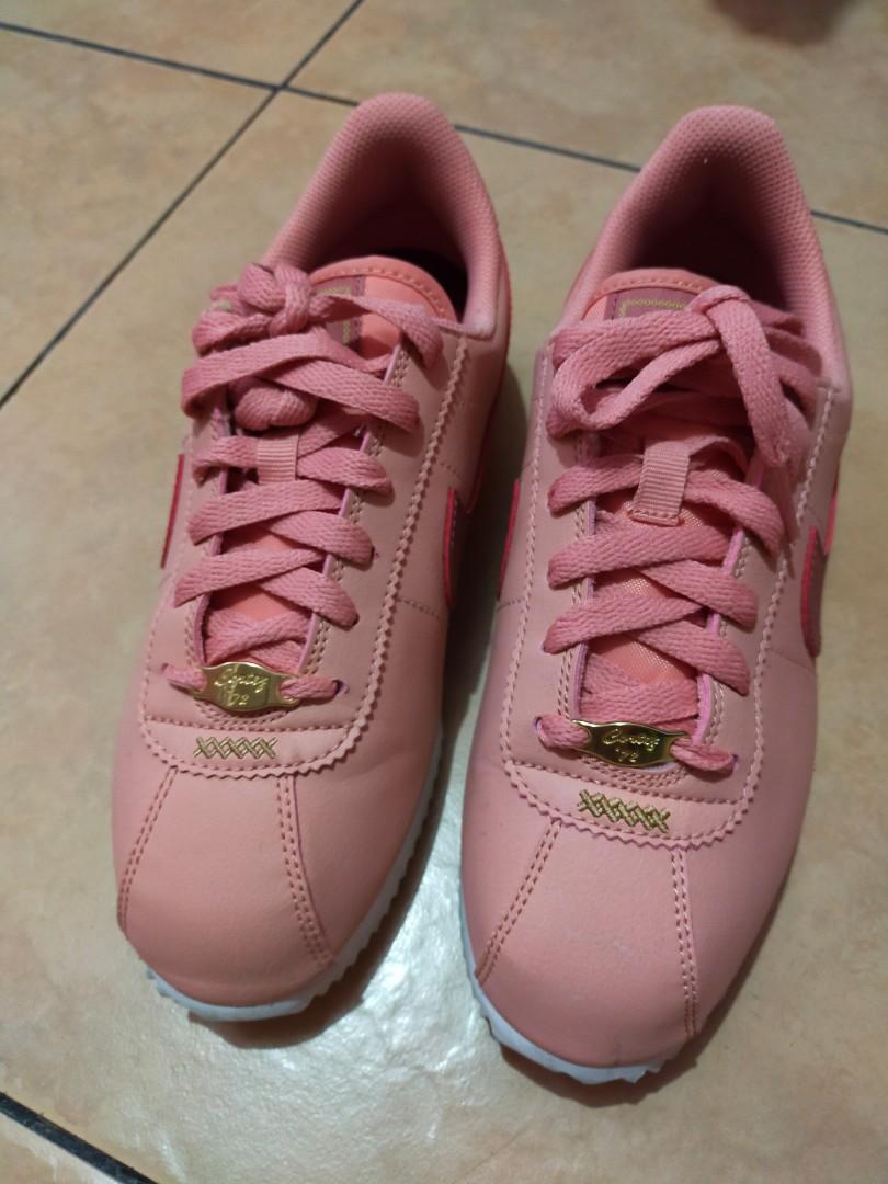 Nike cortez basic top premium embroidered