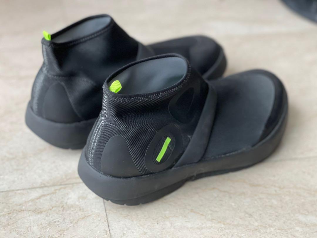 Oofos high on sale shoe
