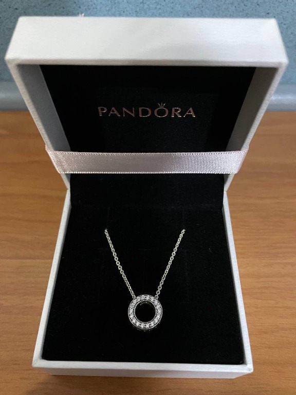 Circle collier deals necklace