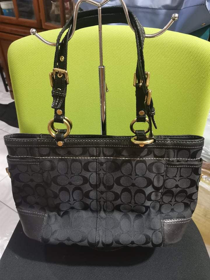 black coach tote sale