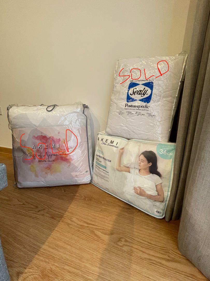 Sealy and Akemi Quilt and Mattress Protector KING AND QUEEN, Furniture