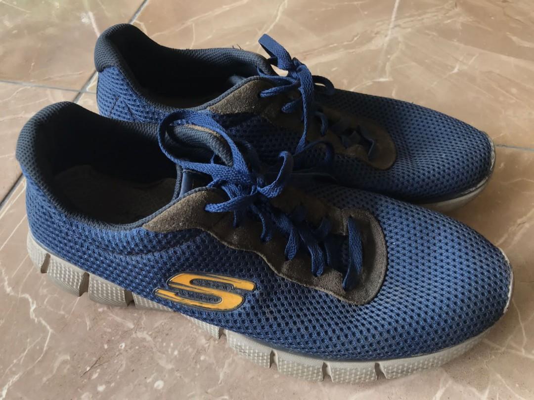 Sepatu running skechers size 42, Fesyen 