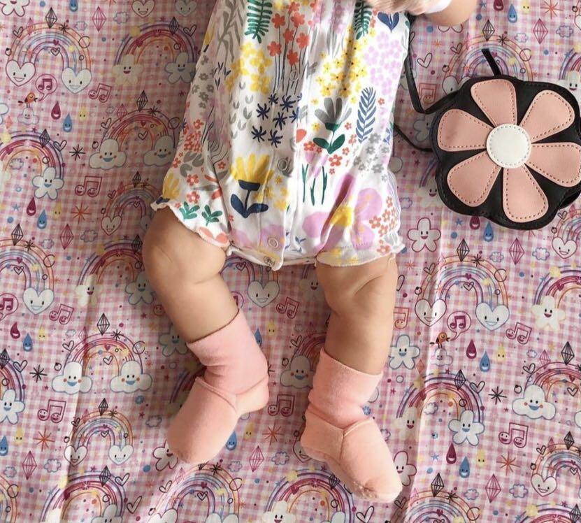 Baby sock outlet top booties