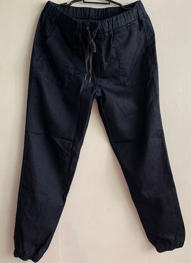 Uniqlo jogger jeans, Women's Fashion, Bottoms, Other Bottoms on Carousell