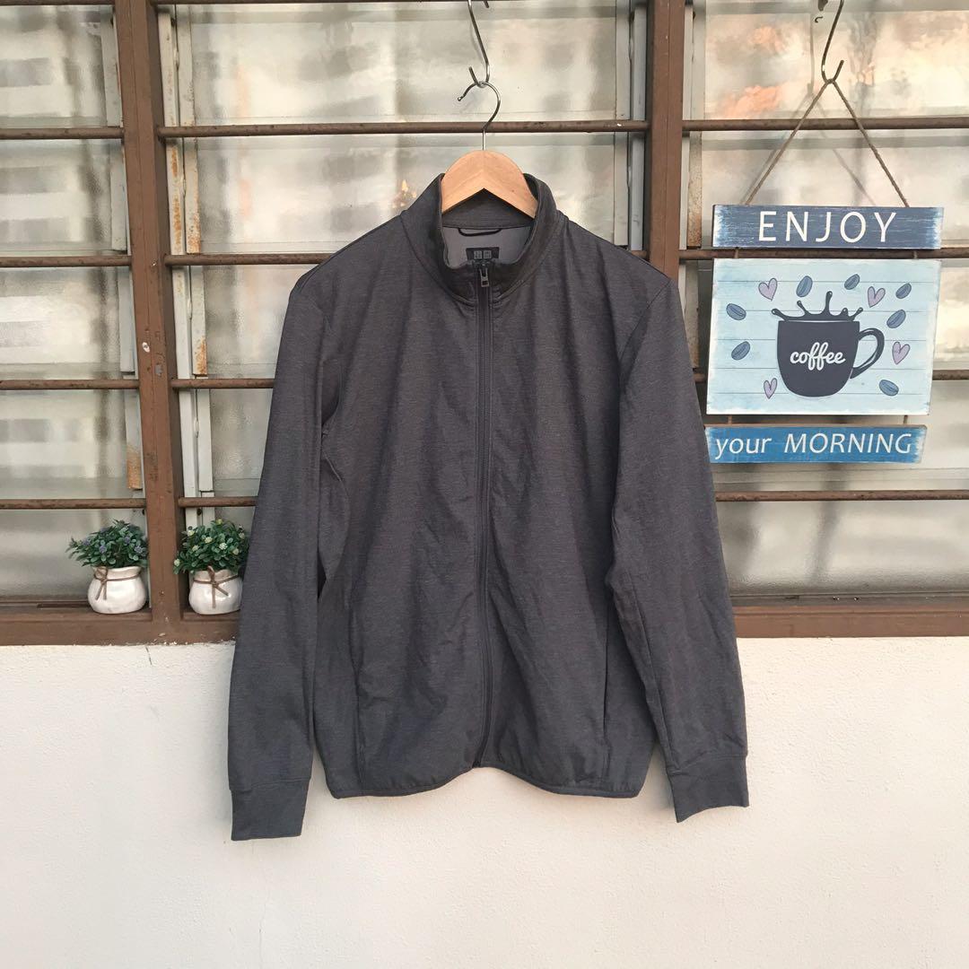 uniqlo hiking jacket