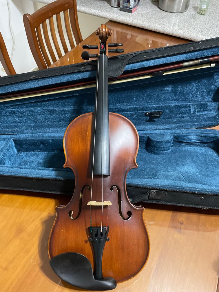 Violin Johann Strings, Hobbies & Toys, Music & Media, Musical