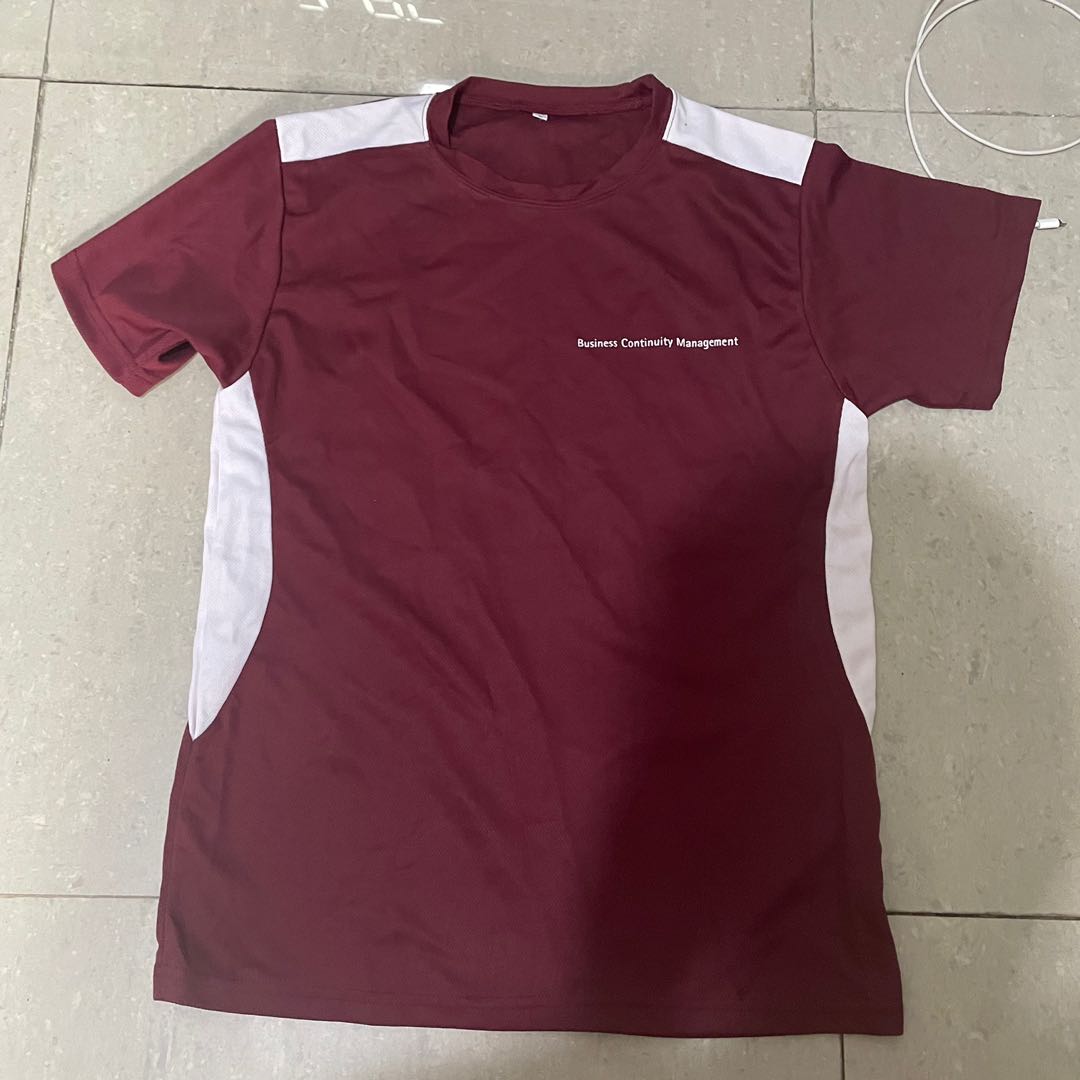 Accenture tshirt medium mens, Men's Fashion, Tops & Sets, Tshirts 