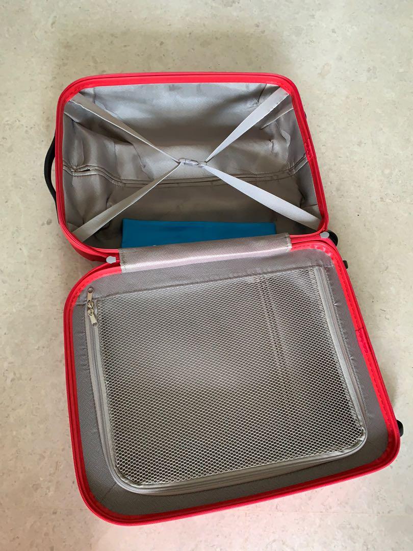 American tourister 20 inch cabin carry on luggage, Hobbies & Toys, Travel, Luggage on Carousell
