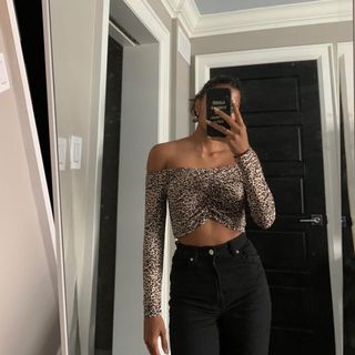 (Category: ) located in . Submitted by mayacelia (Listing ID 1123694964, Image 1). Description: .