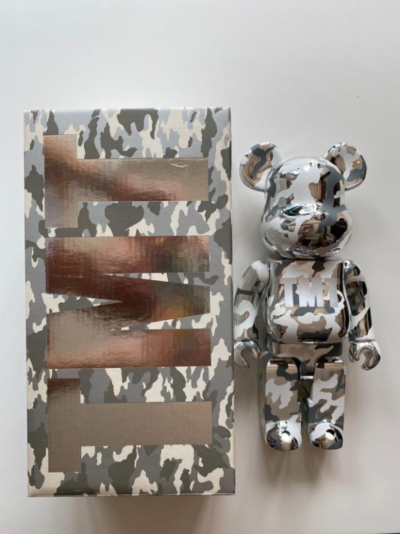 Bearbrick TMT 電鍍迷彩400%, 興趣及遊戲, 玩具& 遊戲類- Carousell
