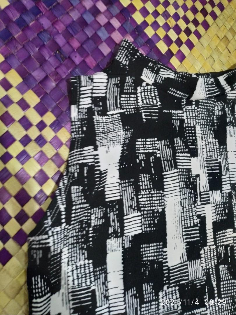 Black Dress (Category: Dresses) located in Cainta. Submitted by doctordeclutter (Listing ID 1123518975, Image 2). Description: Black dress Turtle neck Used only once for fitting Fits medium.