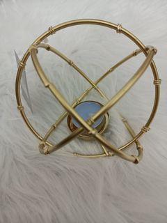 Candle holder
