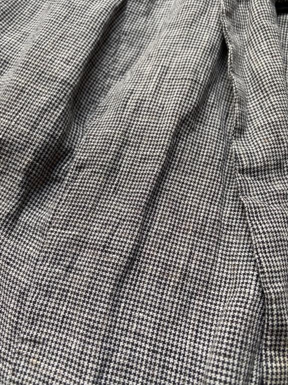 Checks Jacket (Category: Coats, Jackets and Outerwear) located in Singapore. Submitted by manjutra (Listing ID 1123585583, Image 2). Description: Wore a few times but still in good condition Size: S.